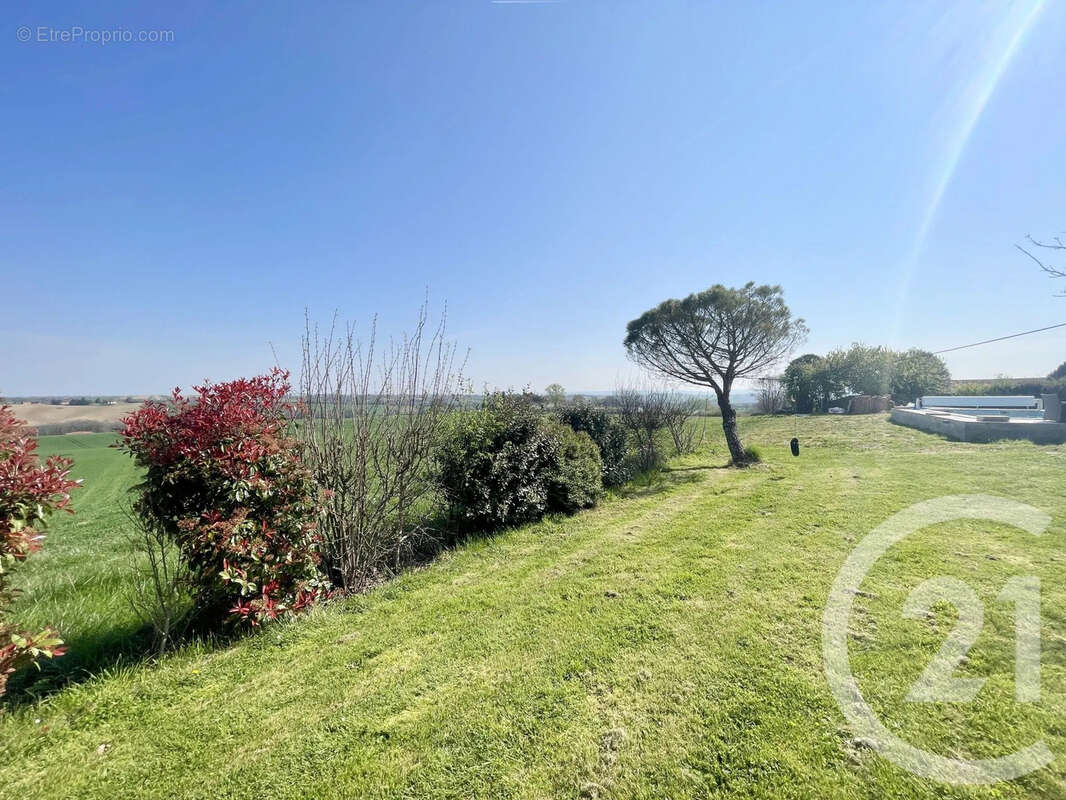Maison 154 m² à L'isle-Jourdain  - photo 16