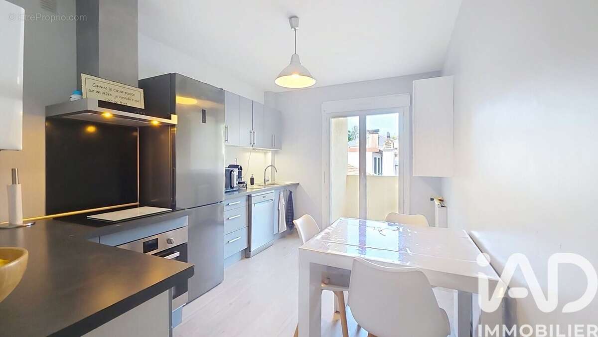 Appartement 92 m² à Lourdes  - photo 4