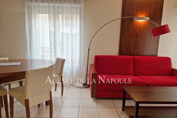 Appartement à MANDELIEU-LA-NAPOULE
