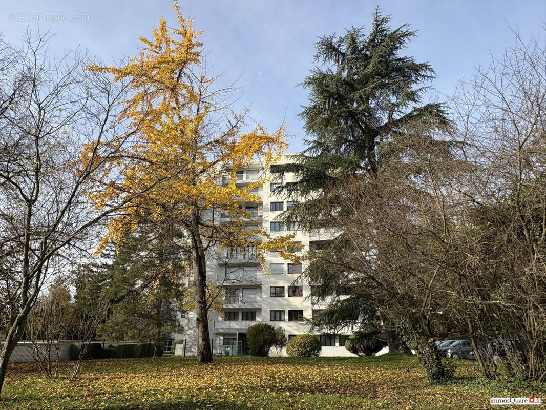 Appartement à MEYLAN