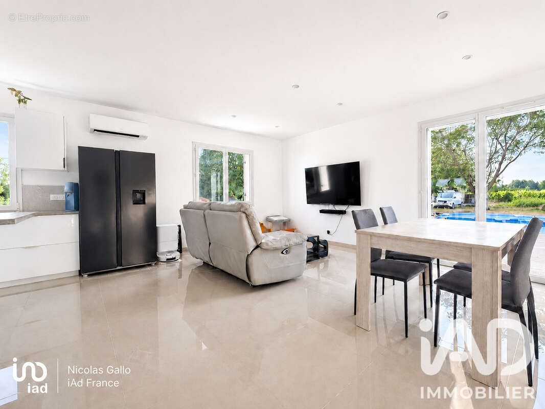 Maison 87 m² à Espiet  - photo 2