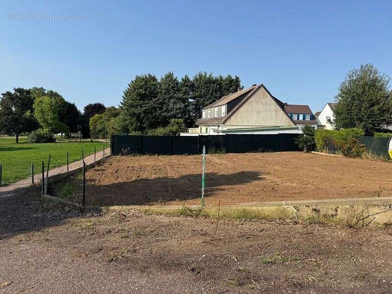 Terrain 408 m² à Sens  - photo 2