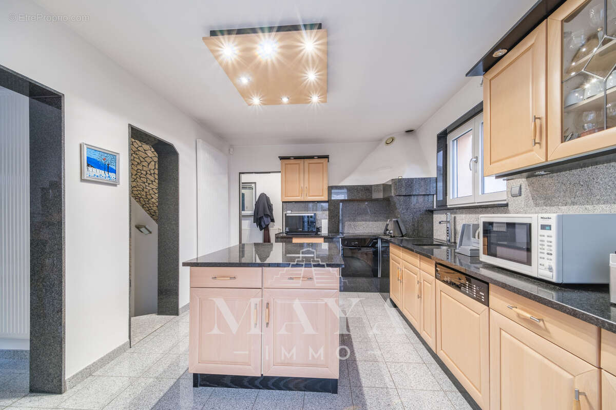 Kembs, Maison Individuelle de 104m2Hab/118m2 sol sur 9.36 ares. - photo 8