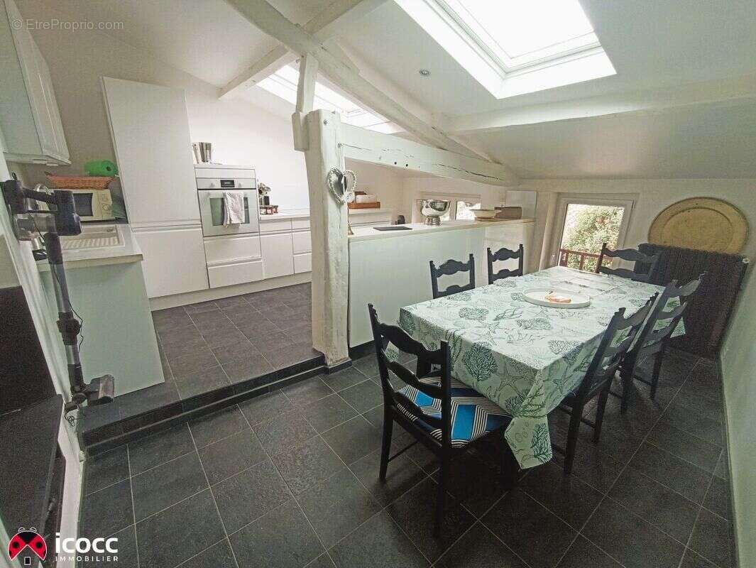 Maison à CHATEAU-GUIBERT