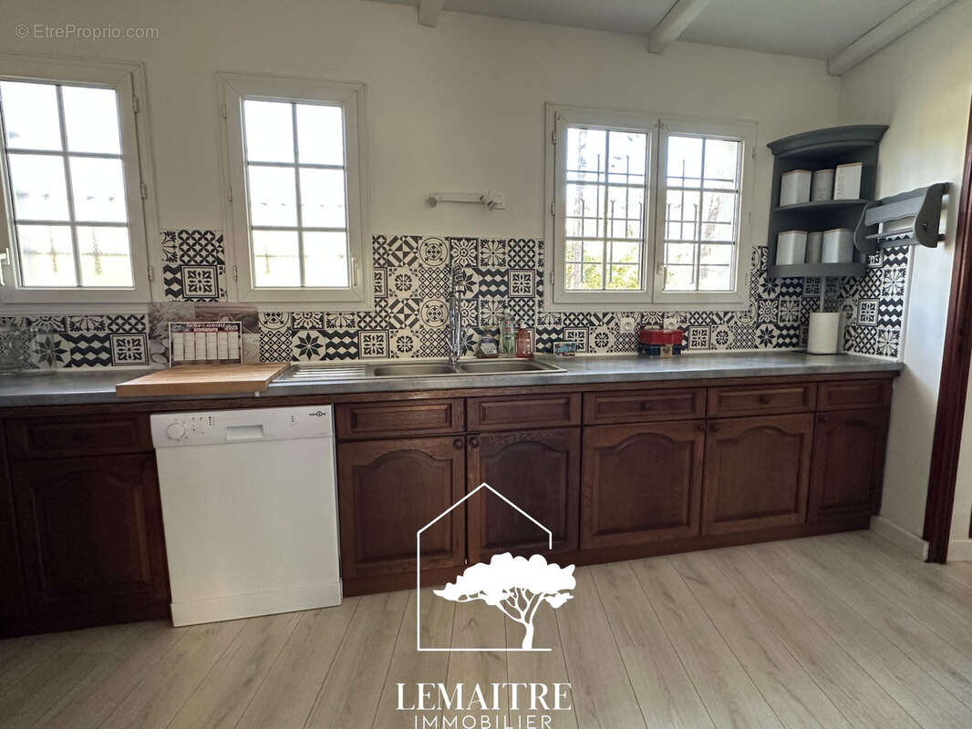 Maison à LES MATHES