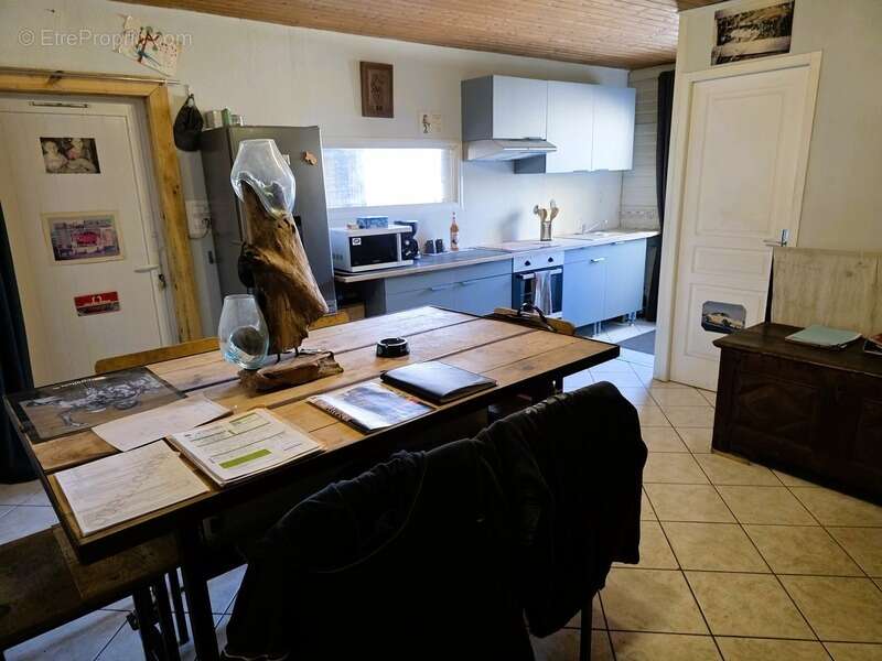 Commerce à LE GRAND-VILLAGE-PLAGE