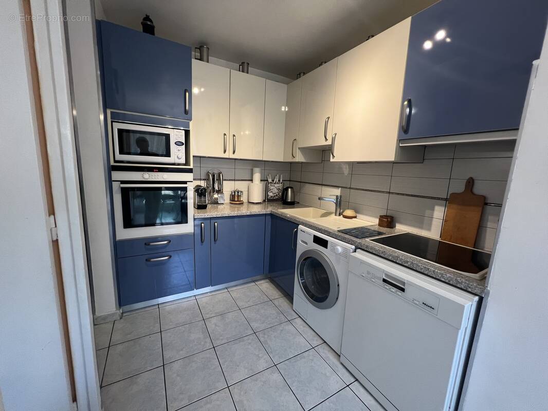 Appartement à MARSEILLE-7E