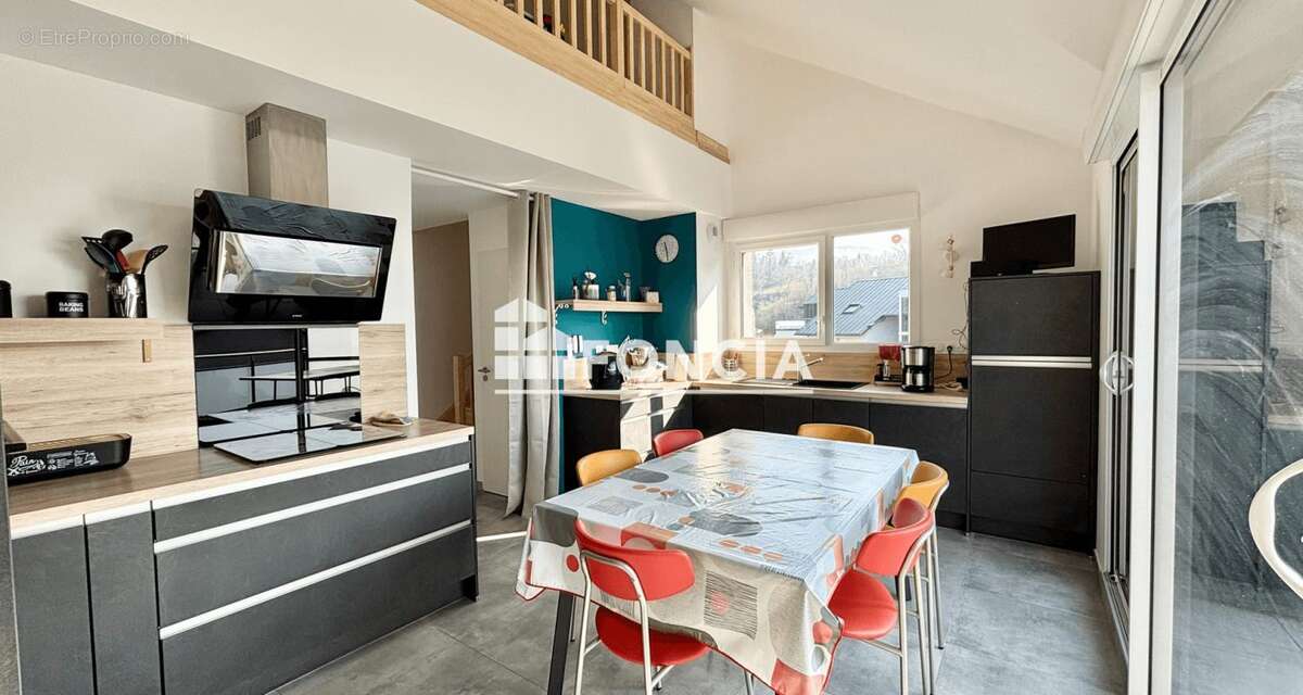 GRESY-SUR-AIX, en dernier étage, élégant T4 duplex de 95.51m2 avec garage - photo 6
