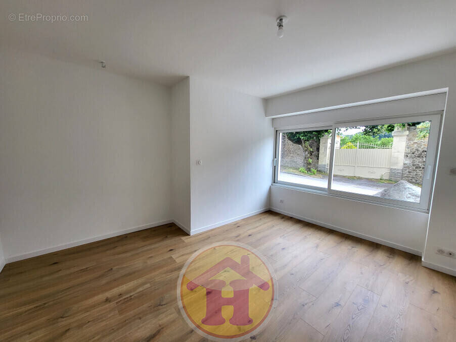 Appartement à SAINT-JUNIEN