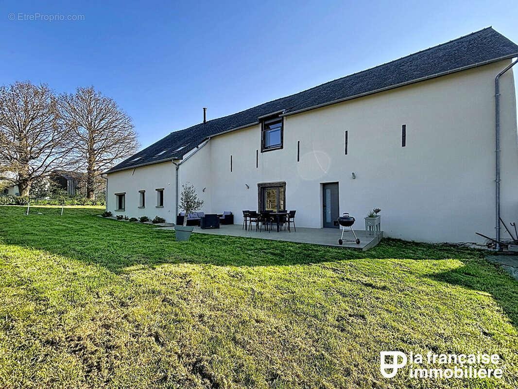 Maison à VEZIN-LE-COQUET