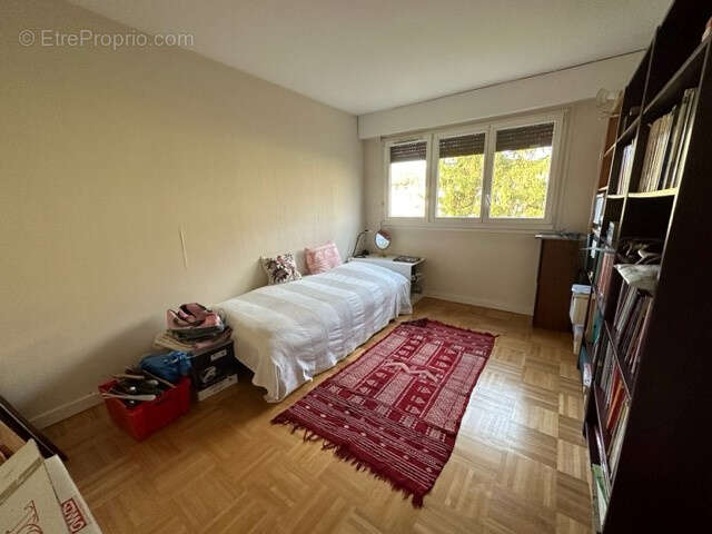 Appartement à BURES-SUR-YVETTE