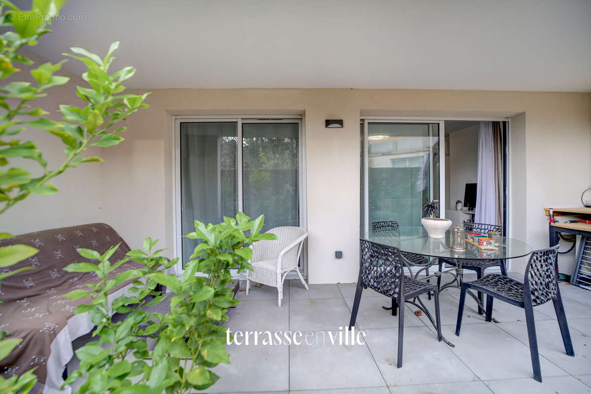 Appartement à SAINT-CYR-SUR-MER