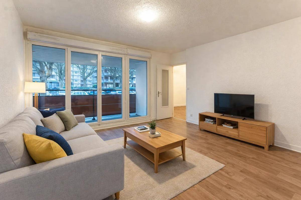 Appartement à AULNAY-SOUS-BOIS