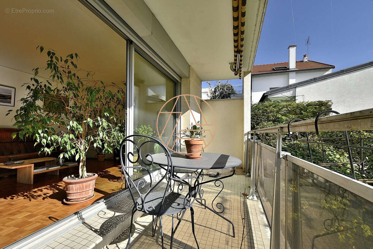 Appartement à SAINT-MAUR-DES-FOSSES