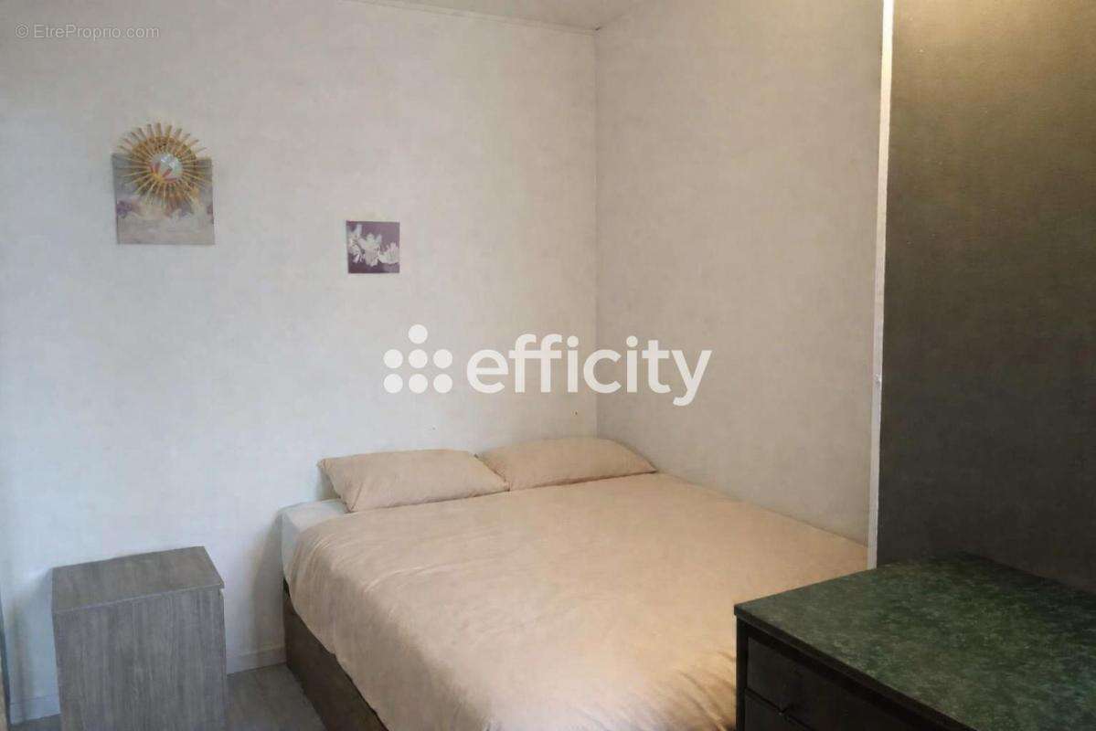 Appartement à SURY-LE-COMTAL