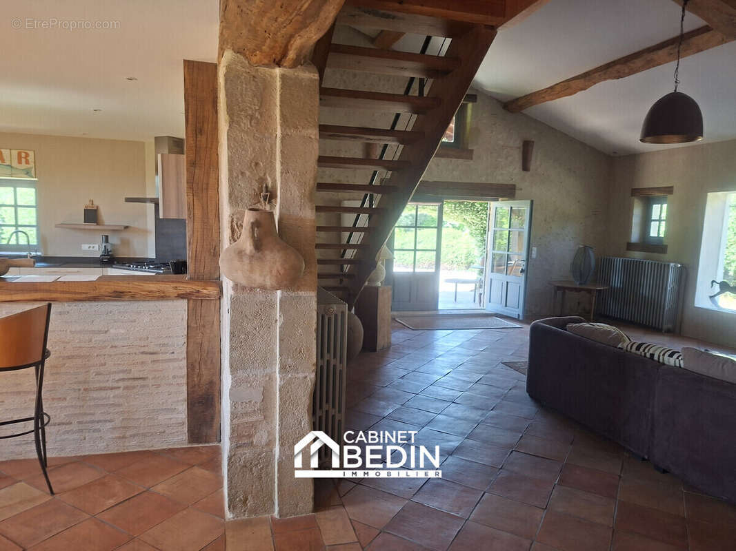 Maison 240 m² à Coimeres  - photo 5