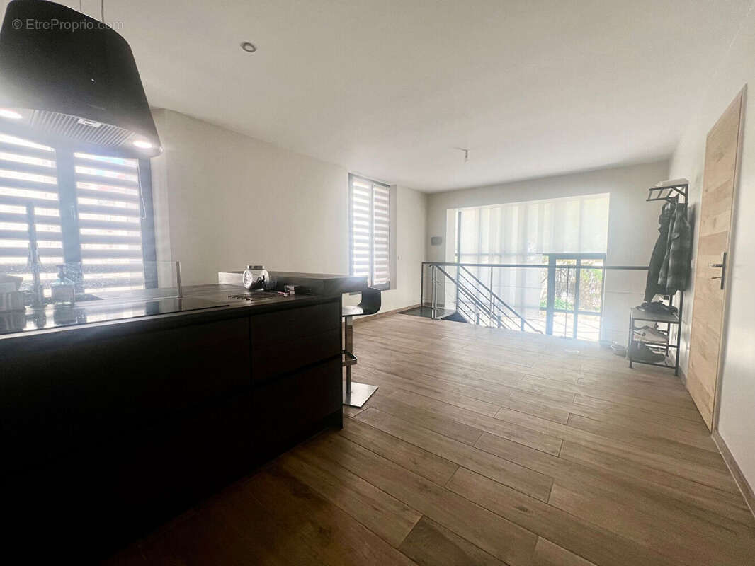 Appartement 4 pièces en rez-de-chaussée à vendre à Brie Comte Robert - photo 7