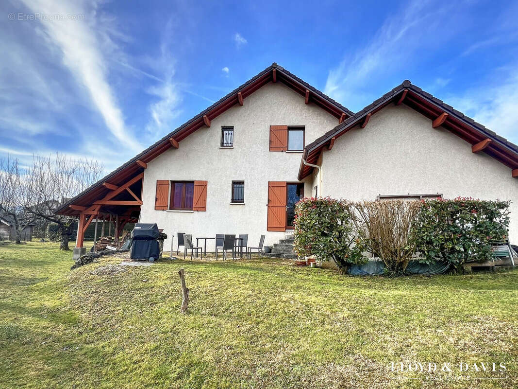 Maison 170 m² à Drumettaz-Clarafond  - photo 4