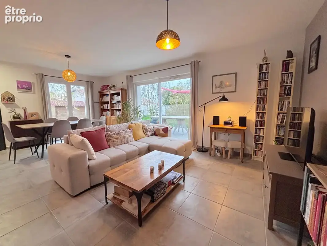 Photo Maison à Le Chay au prix de 243 000€