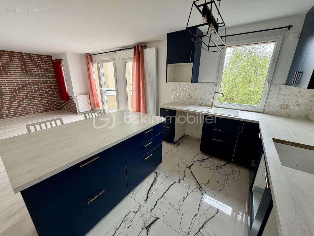 Appartement à MOISSY-CRAMAYEL