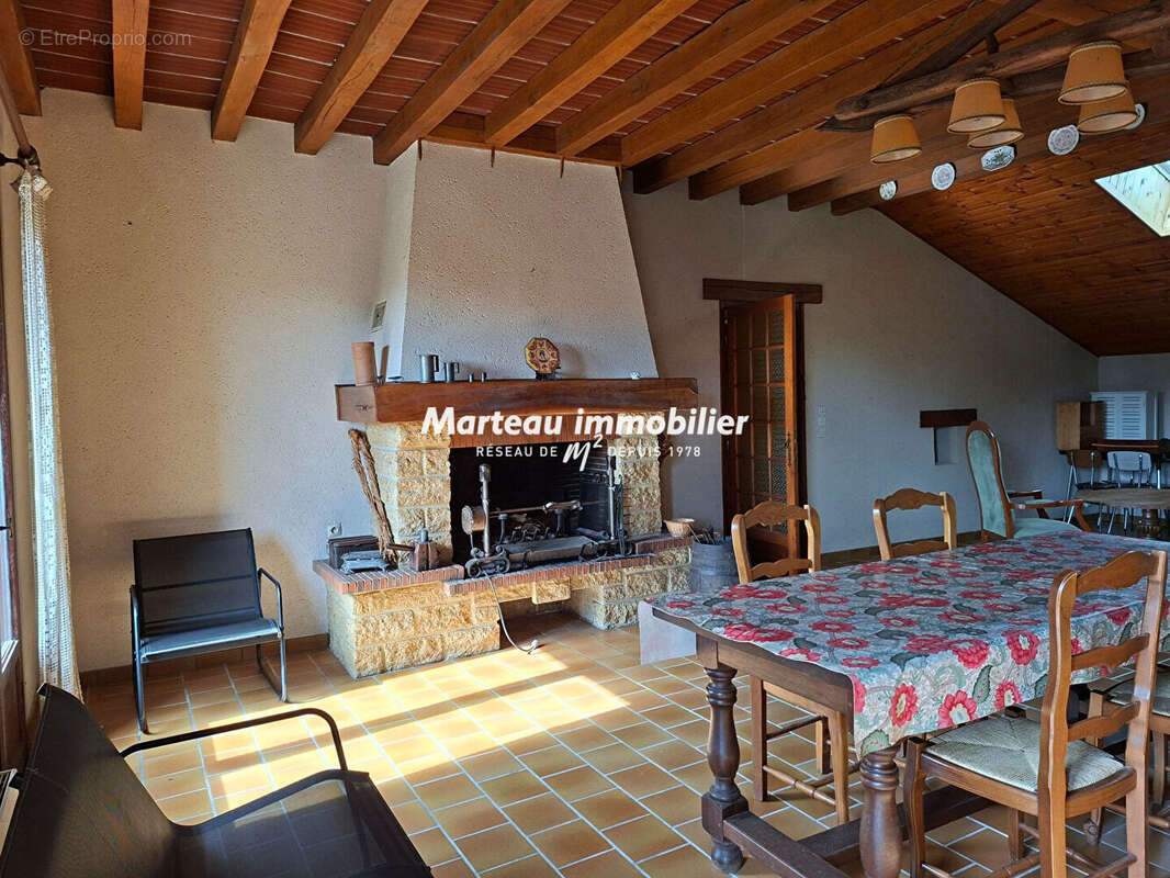 Maison à PARIGNE-L'EVEQUE