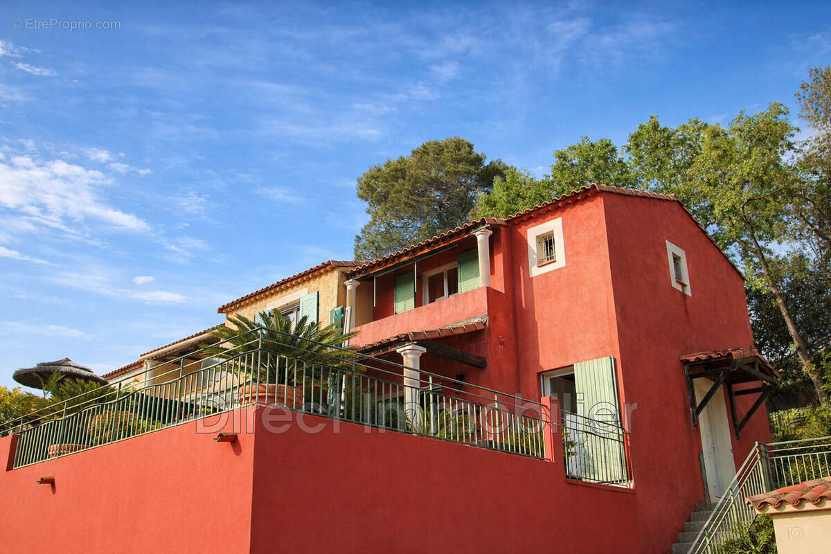 Maison à VALBONNE