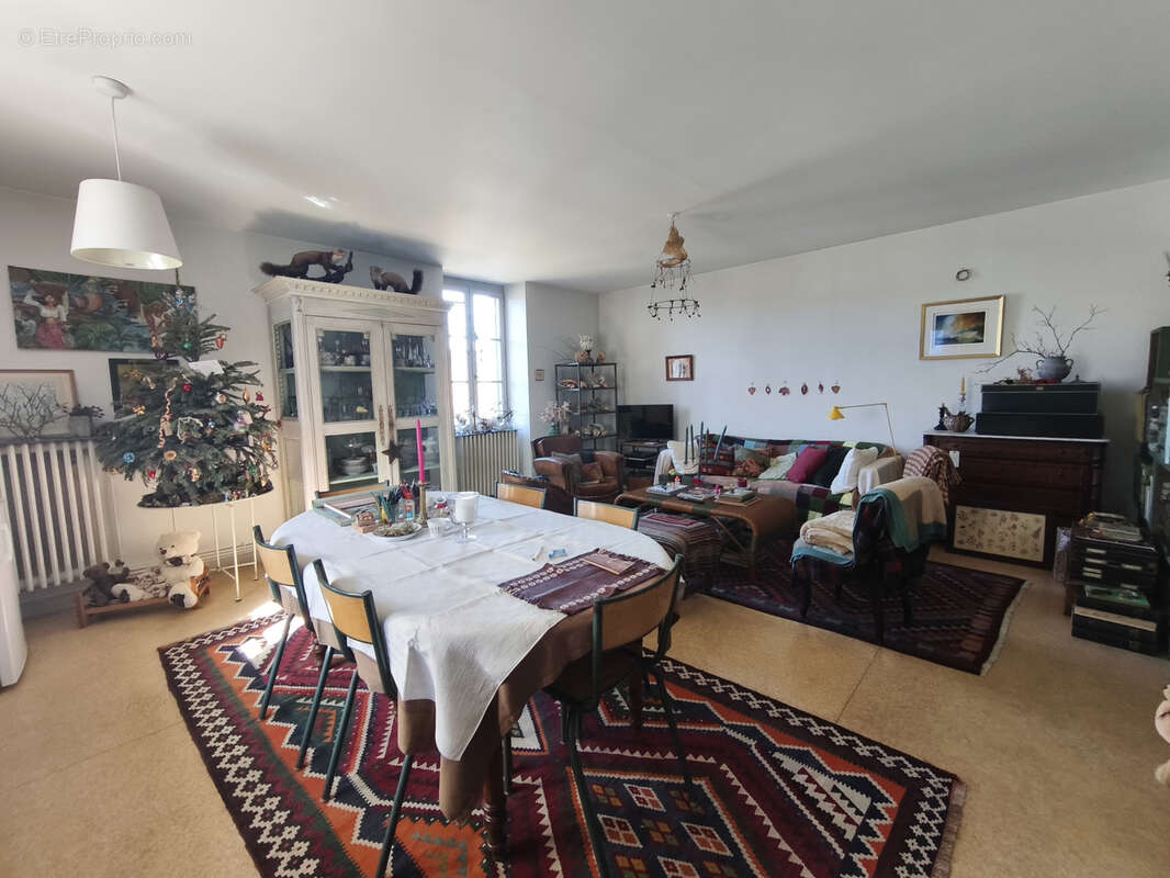 Appartement à BRENOD