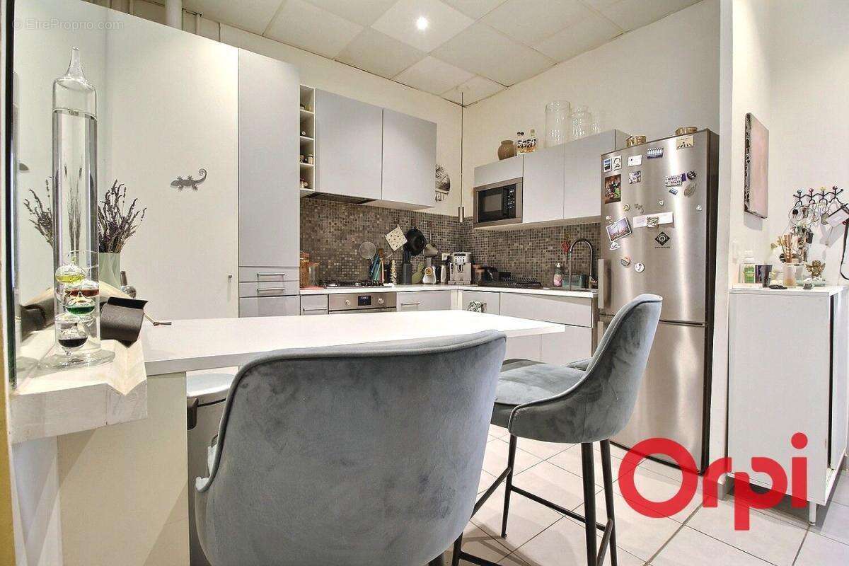 Appartement à MARSEILLE-2E