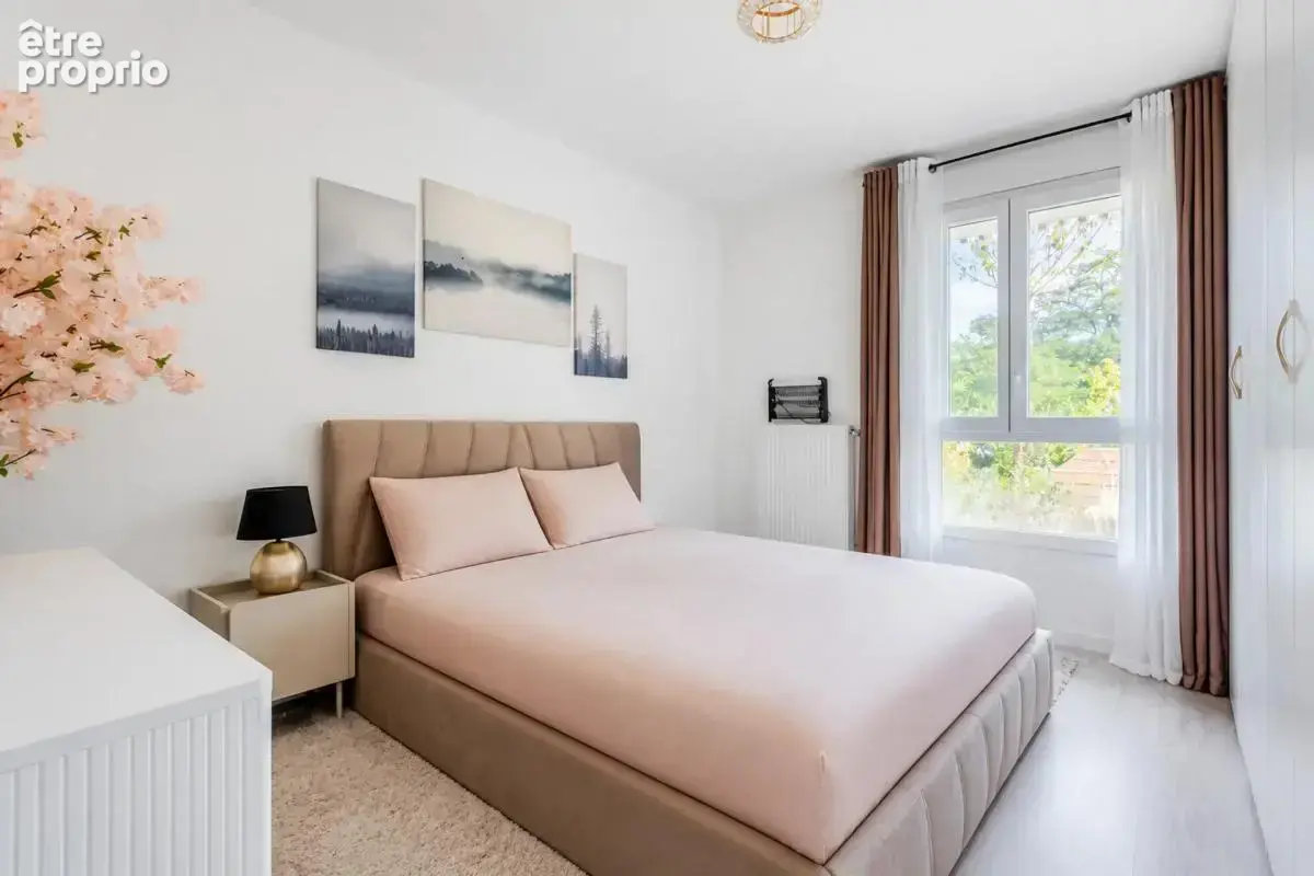 Appartement de 4 pièces de 80 m² à Bondy - photo 5