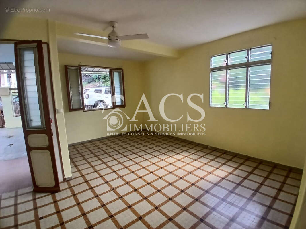 Maison à SCHOELCHER