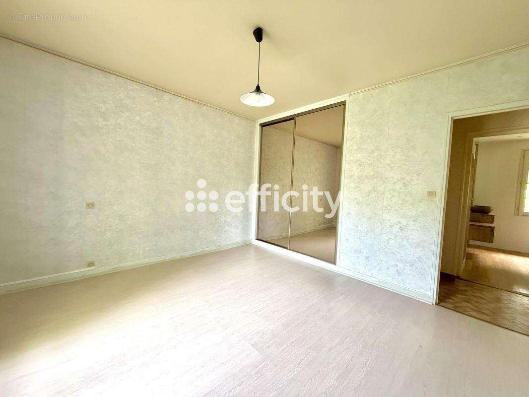Maison 246 m² à Merlieux-Et-Fouquerolles  - photo 16