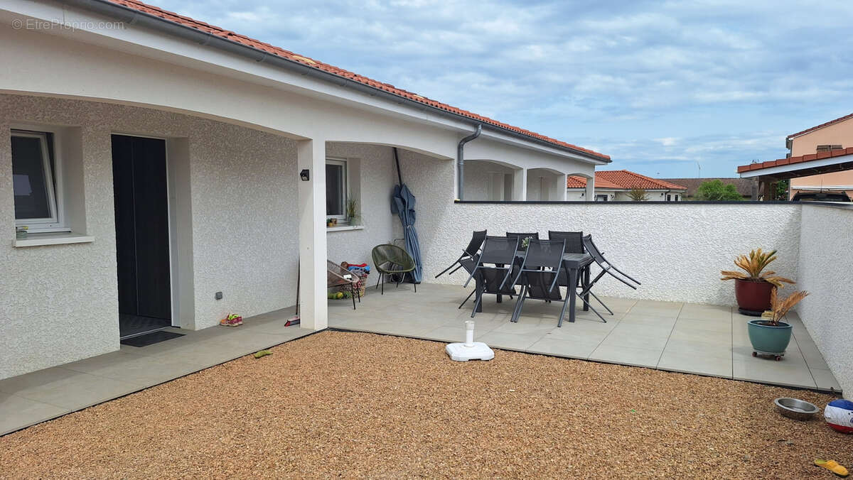 Maison à VERTAIZON