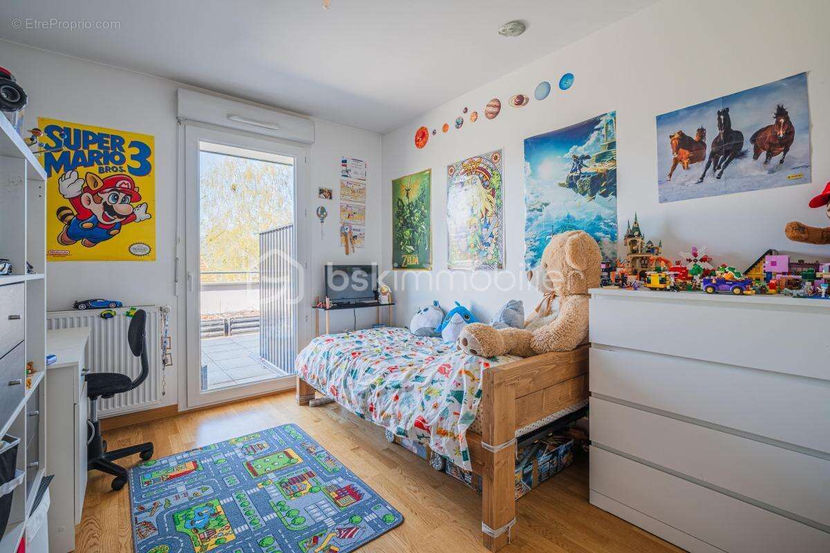 Appartement à SALES