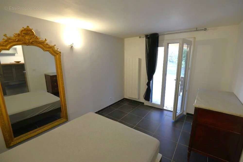 Maison à TOURRETTES