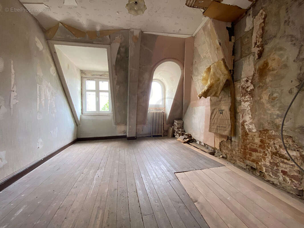 Maison à BELLOU-EN-HOULME