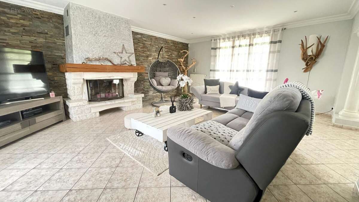 Maison à SAINT-JEAN-DE-BEAUREGARD