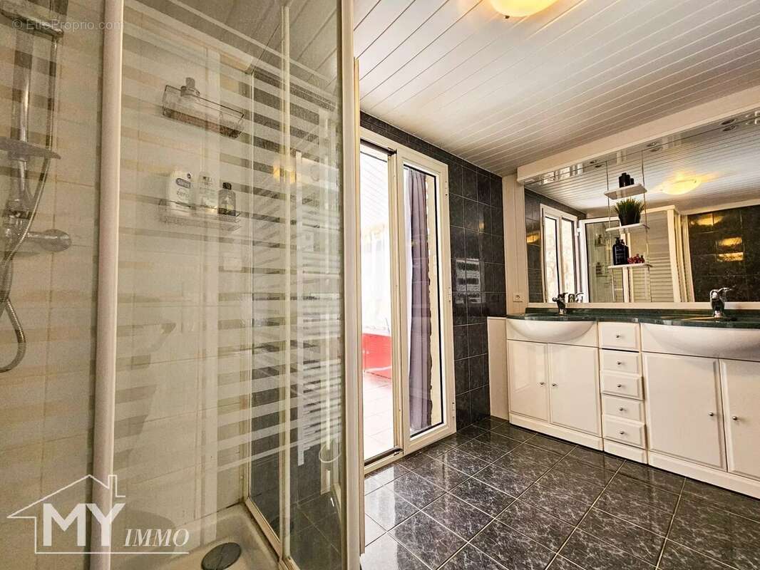 Maison à SAINT-AVIT-SAINT-NAZAIRE