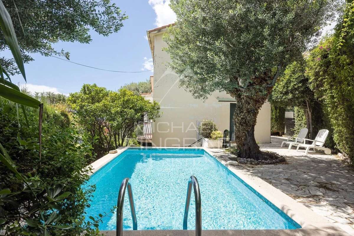 Maison à CAP-D'AIL