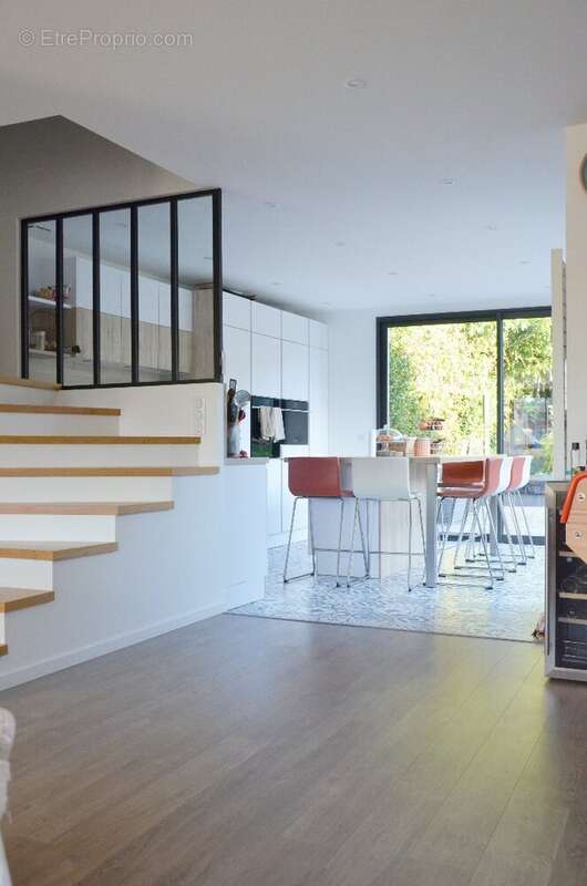 Maison à SAINT-REMY-LES-CHEVREUSE