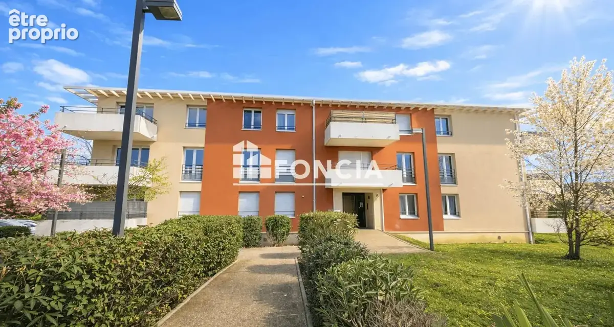 Exclusivité FONCIA, récent T2 au 1er étage avec TERRASSE exposée EST et place de parking privative - photo 5