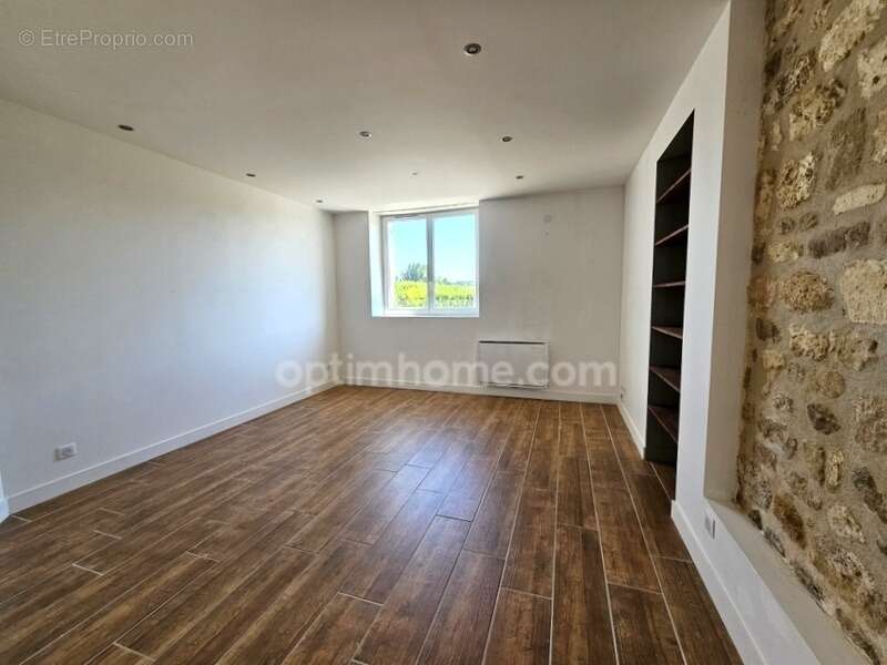 Maison à vendre 81 m² Proche de MAGNAC SUR TOUVRE (16) - photo 2