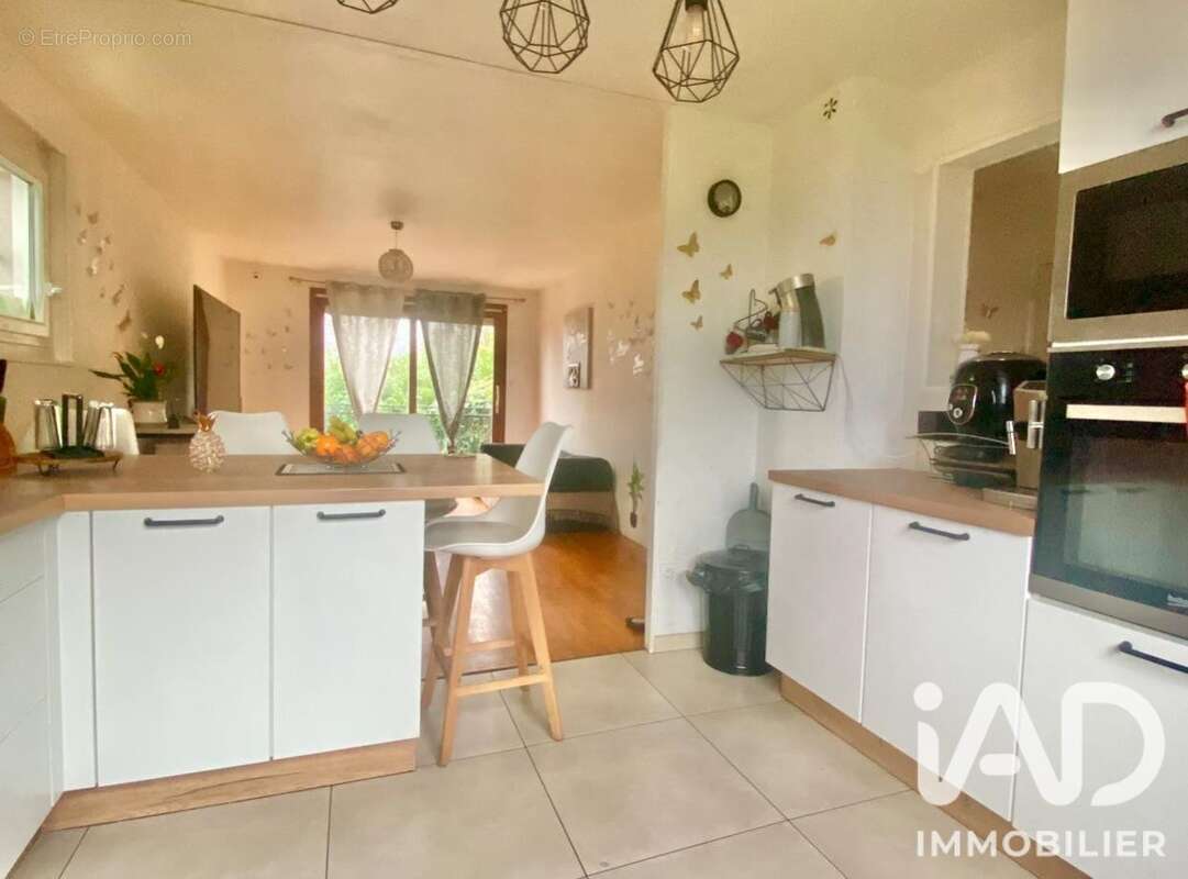 Maison 182 m² à Bourgoin-Jallieu  - photo 4
