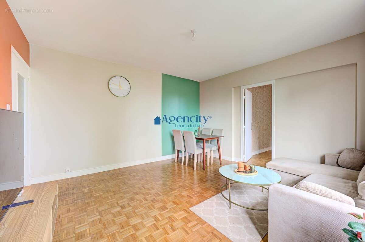 Appartement 80 m² à Noisy-Le-Grand  - photo 4