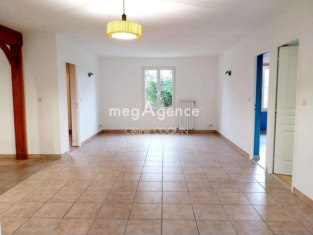Maison de plain-pied 120 m² – 3 chambres – Garage – Terrain 1 114 m² – Fort potentiel d'évolution - photo 3