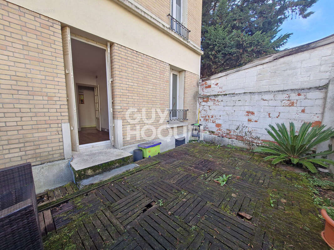 Appartement à FONTENAY-SOUS-BOIS