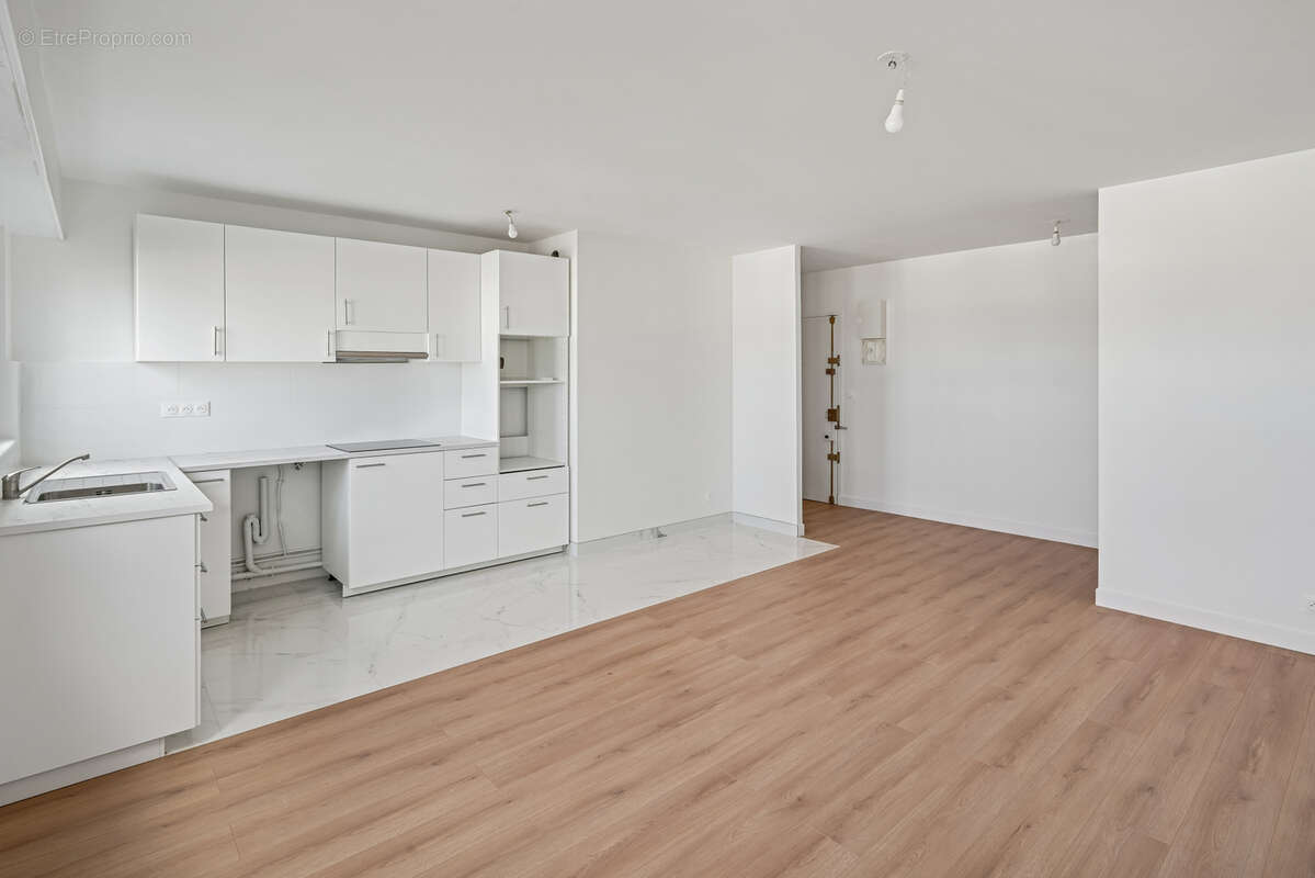 Appartement à COURBEVOIE