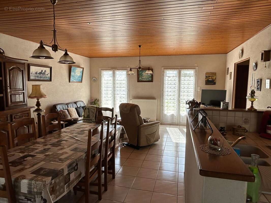 Maison à AIFFRES