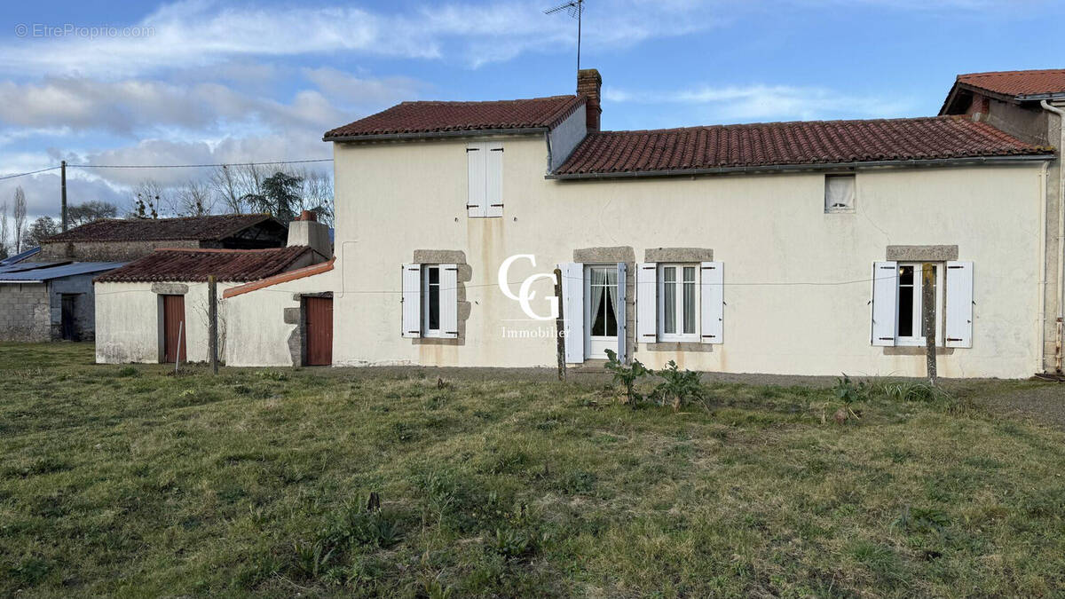 Maison à VIEILLEVIGNE