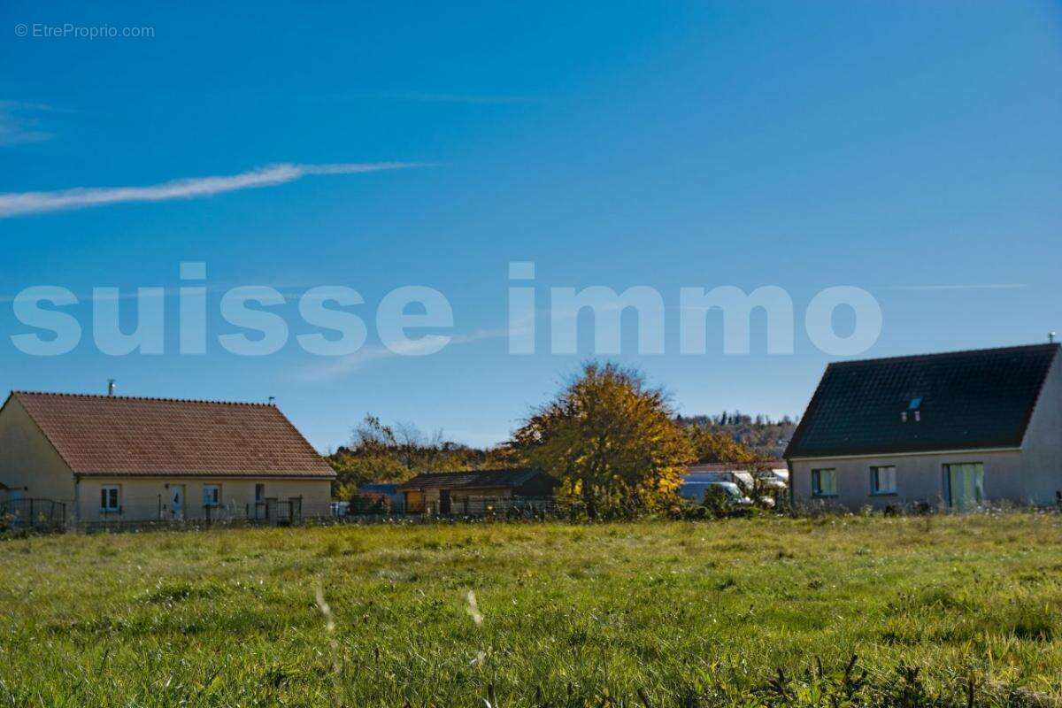 Terrain plat de 11 ares - photo 2