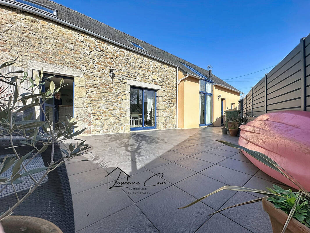 Maison à PLOUGUERNEAU